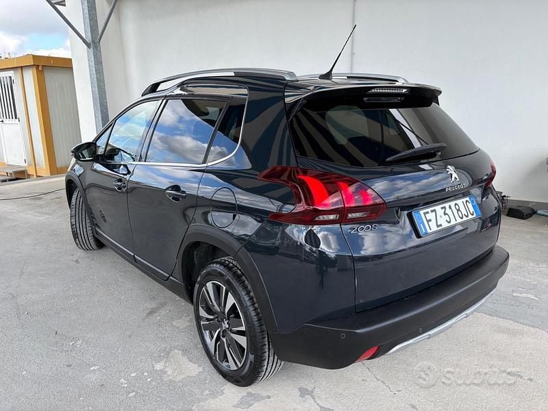 Usata Peugeot 2008 Allure 120 CV (88 kW) 2019 Grigio SUV