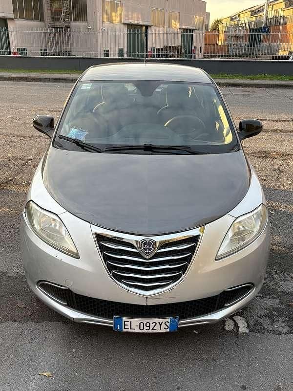 Usata 2012 Lancia Ypsilon Gold Due volumi | 5900 € (Ottimo prezzo) - Immagine 1/4