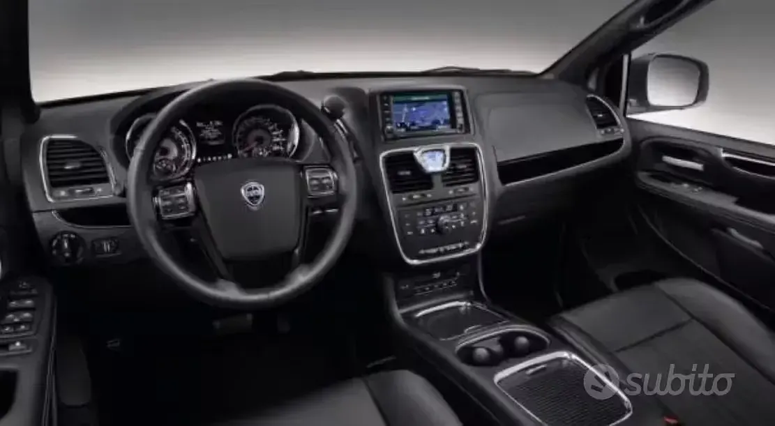 Usata Lancia Voyager 163 CV (119 kW) 2012 Nero Monovolume