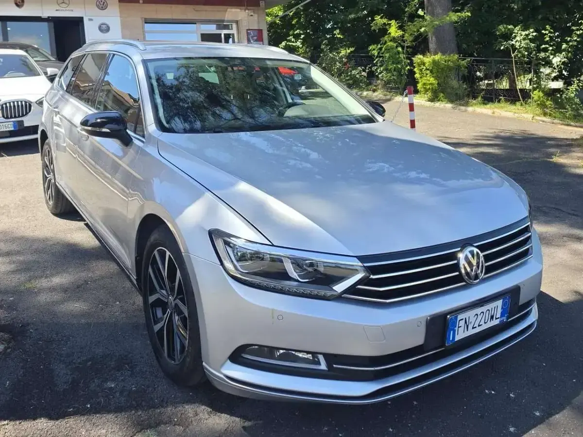 Usata VW Passat 150 CV (110 kW) 2018 Argento Station wagon