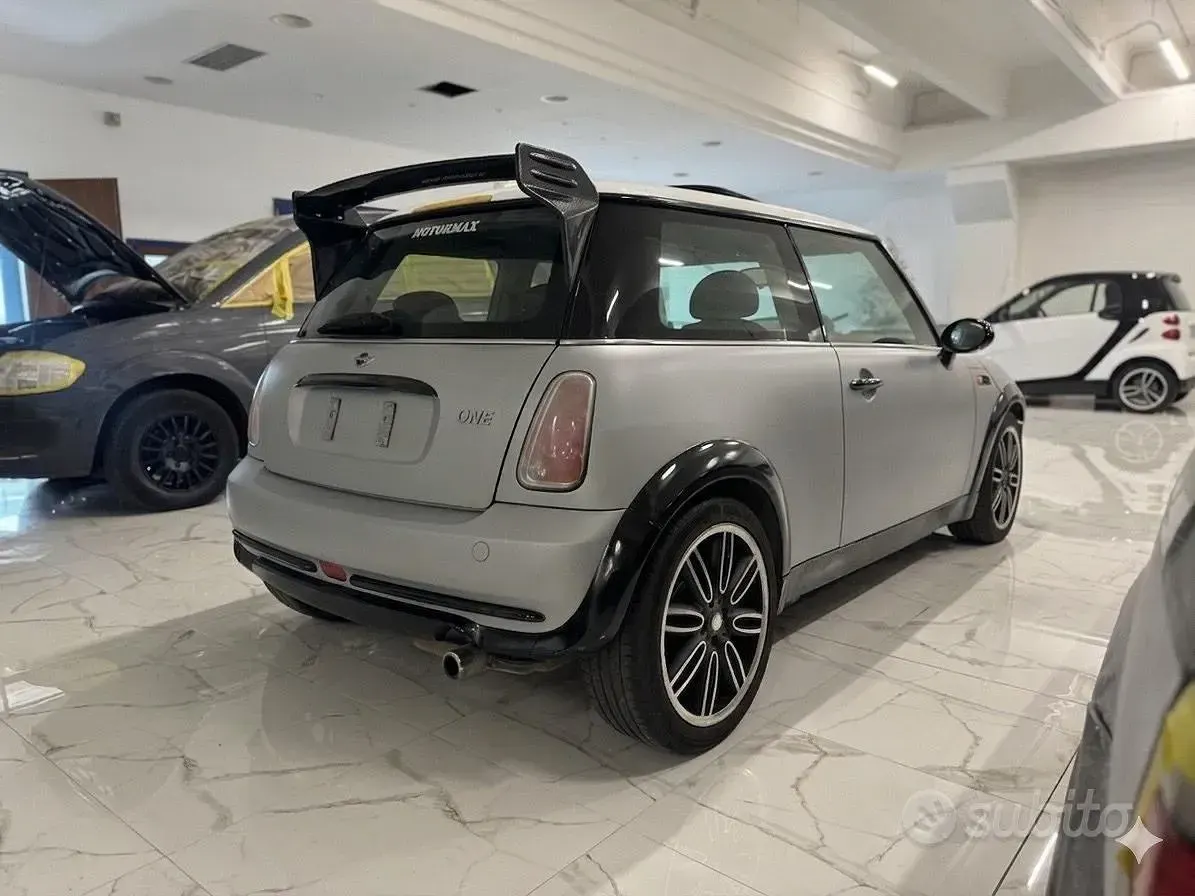 Usata Mini ONE 90 CV (66 kW) 2005 Grigio Utilitaria