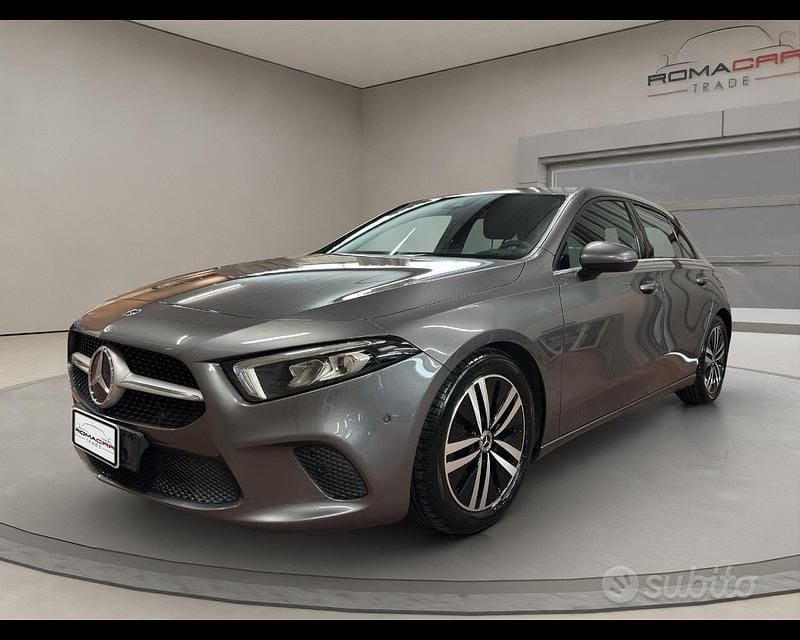 Usata Mercedes A180 Business 116 CV (85 kW) 2019 Grigio met Berlina