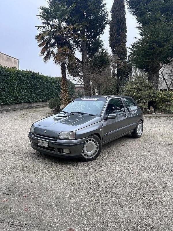 Usata Renault Clio 1995 Grigio Utilitaria