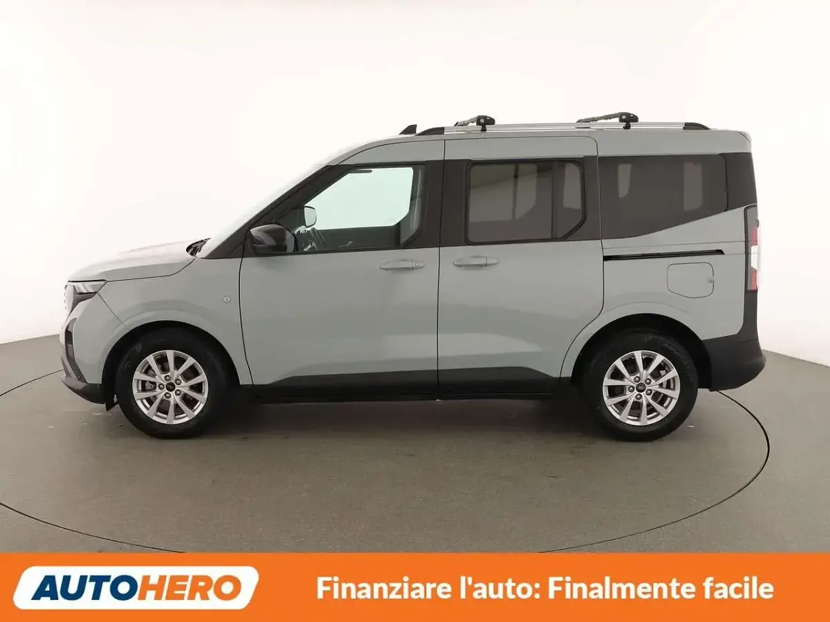 Usata Ford Tourneo Courier Titanium 125 CV (91 kW) 2024 Grigio Monovolume