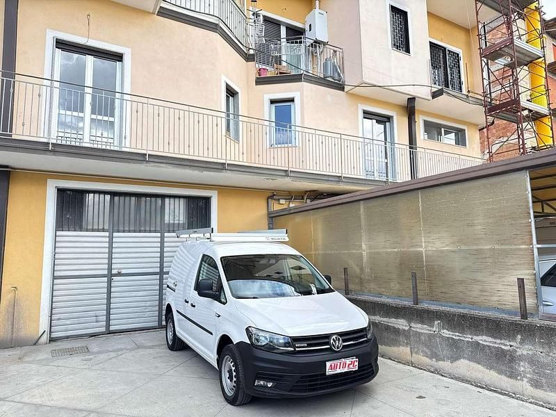 Usata VW Caddy 122 CV (89 kW) 2019 Bianco Monovolume