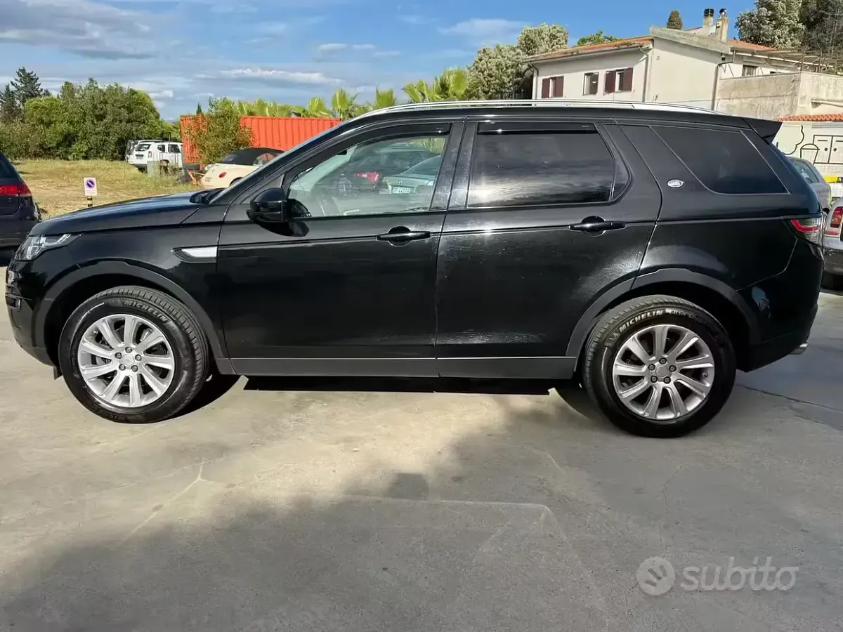 Usata Land Rover Discovery Sport HSE 190 CV (139 kW) 2015 Nero SUV
