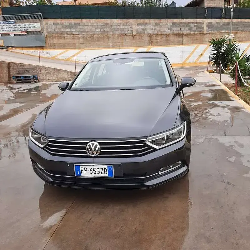 Usata VW Passat Comfortline 120 CV (88 kW) 2019 Berlina