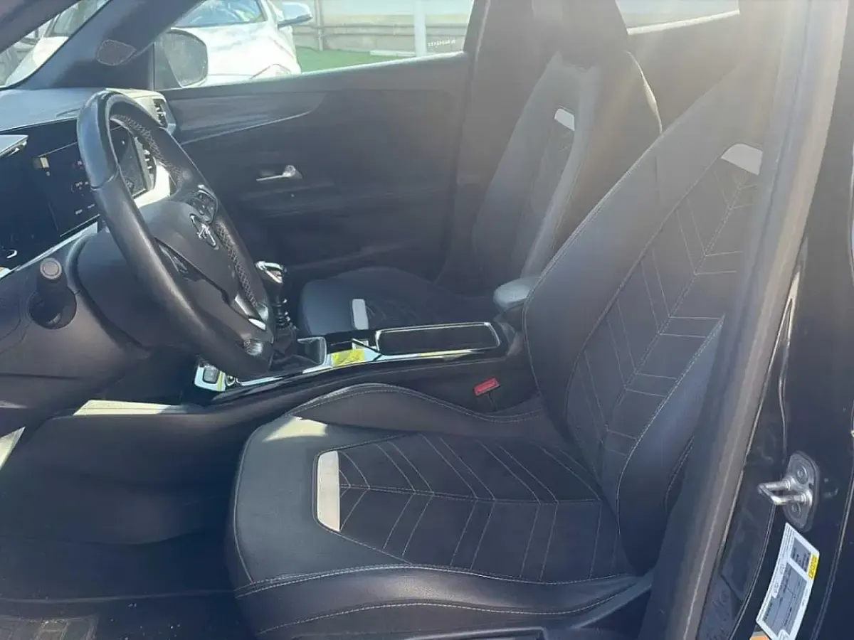 Usata Opel Mokka Ultimate 131 CV (96 kW) 2022 Nero SUV