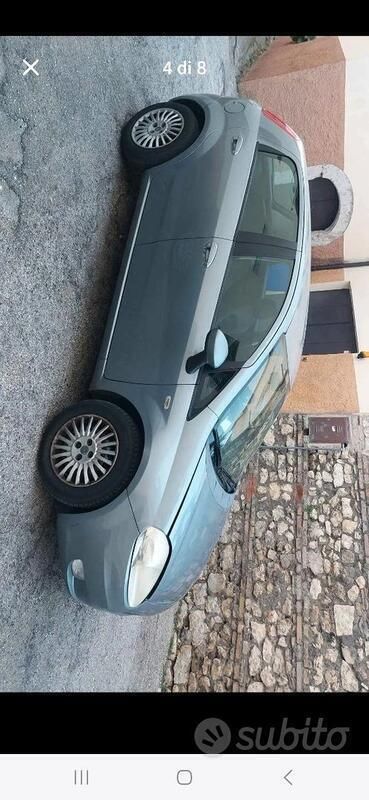 Usata Fiat Grande Punto 75 CV (55 kW) 2006 Utilitaria