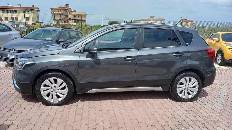Używany Suzuki SX4 S-Cross 111 KM (81 kW) 2017 Szary SUV