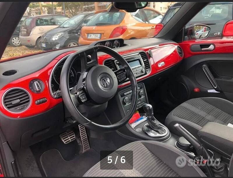 Usata VW Beetle Cabriolet Sportline 160 CV (117 kW) 2013 Rosso Cabrio