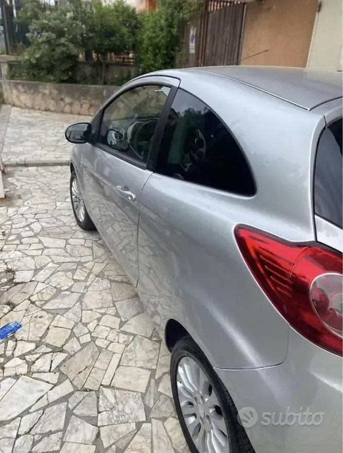 Usata Ford Ka 69 CV (50 kW) 2010 Grigio Utilitaria