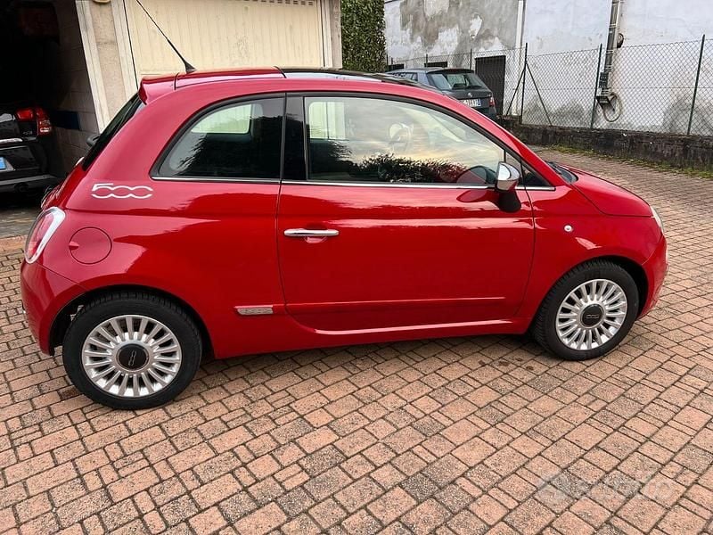 Usata Fiat 500 Lounge 69 CV (50 kW) 2011 Rosso Utilitaria