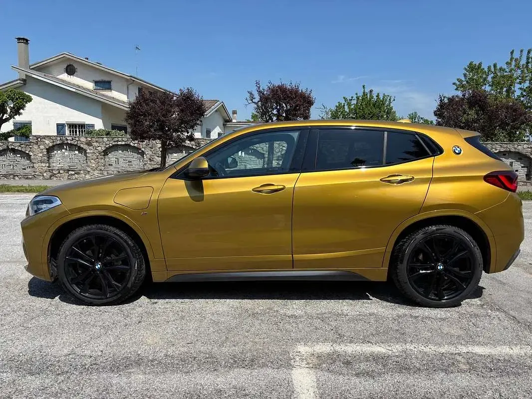 Usata BMW X2 M Sport 220 CV (161 kW) 2021 Oro SUV