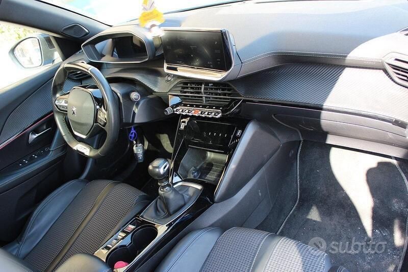 Usata Peugeot 2008 102 CV (75 kW) 2022 Blu SUV