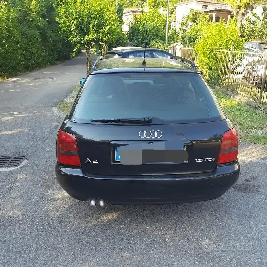 Usata Audi A4 90 CV (66 kW) 2000 Nero Station wagon
