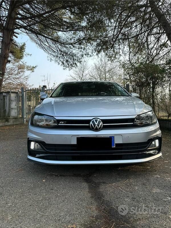 Grigio Usata 2021 VW Polo Sport Due volumi | 17.000 € (Molto cara) - Immagine 1/4