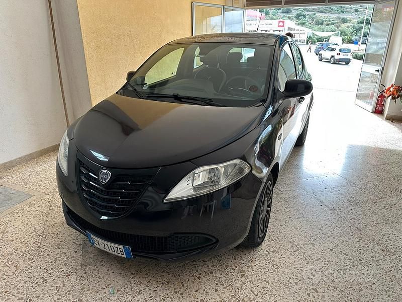 Marrone Usata 2014 Lancia Ypsilon S Due volumi | 4490 € (Super prezzo) - Immagine 1/4