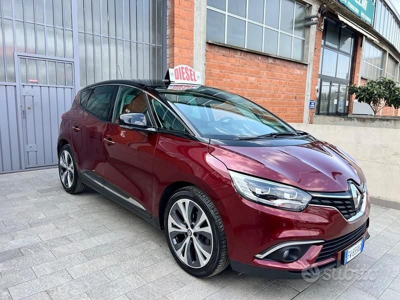 Usata Renault Scénic IV Initiale 120 CV (88 kW) 2019 Marrone Monovolume