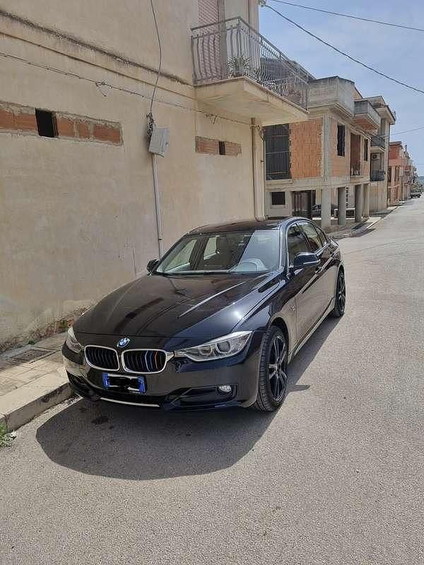 Usata BMW 318 M Sport 143 CV (105 kW) 2012 Berlina