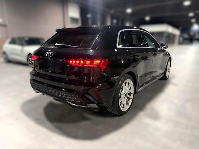 Usata Audi A3 e-tron S-Line 2025 Nero Utilitaria