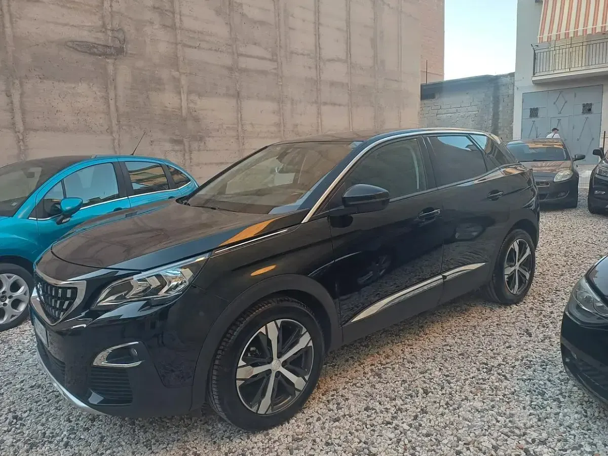 Usata Peugeot 3008 Allure 131 CV (96 kW) 2019 Nero SUV