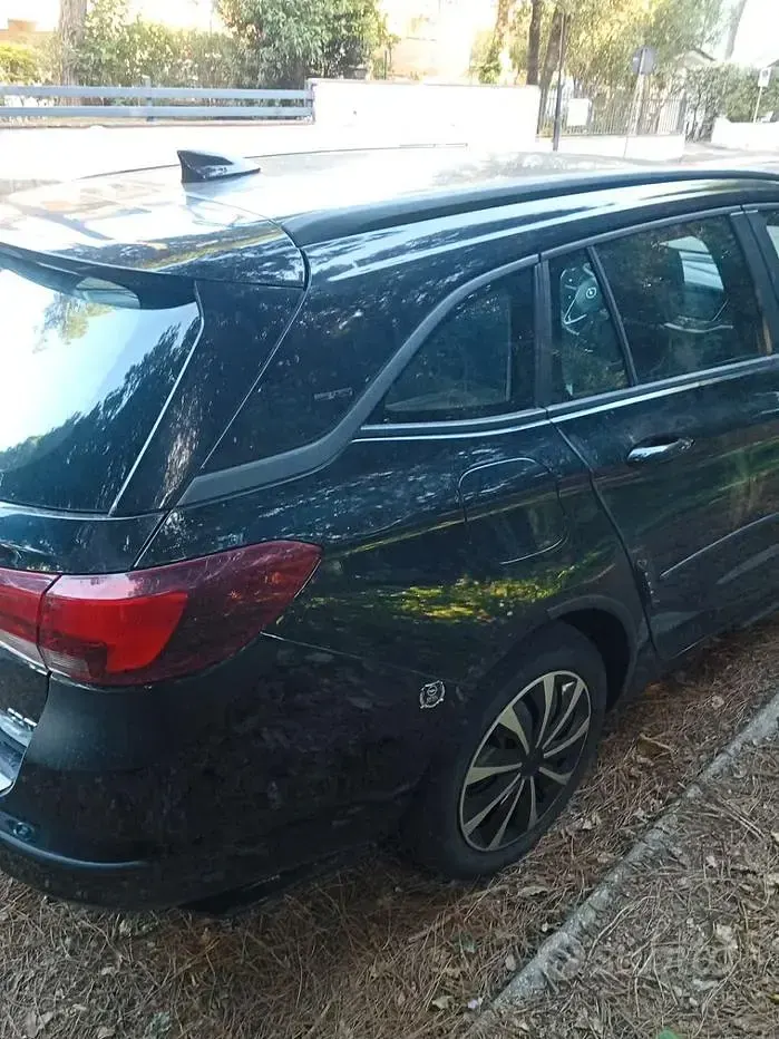 Usata Opel Astra 101 CV (74 kW) 2019 Nero Station wagon