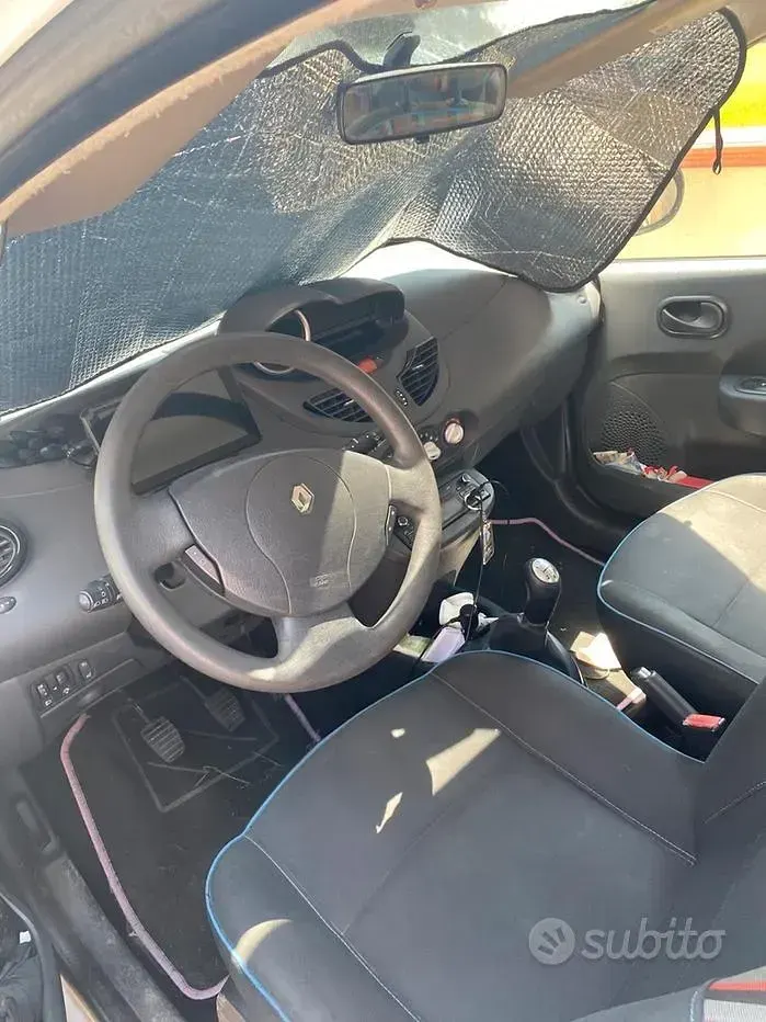 Usata Renault Twingo 75 CV (55 kW) 2012 Bianco Utilitaria