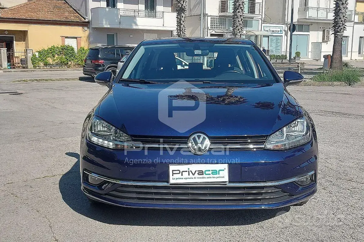 Usata VW Golf VII Business 116 CV (85 kW) 2018 Blu Utilitaria