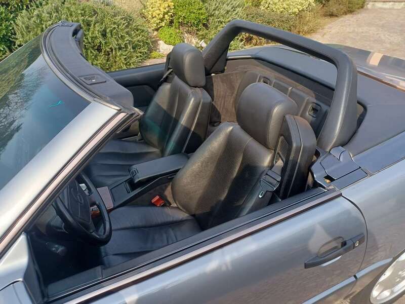 Usata Mercedes SL300 231 CV (169 kW) 1992 Grigio Cabrio