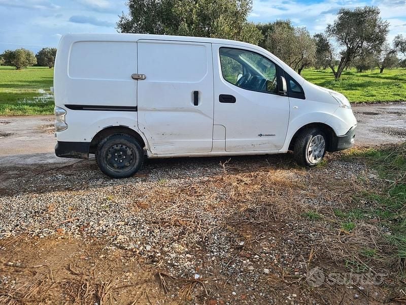 Usata Nissan e-NV200 80 kW (109 CV) 2016 Bianco Monovolume