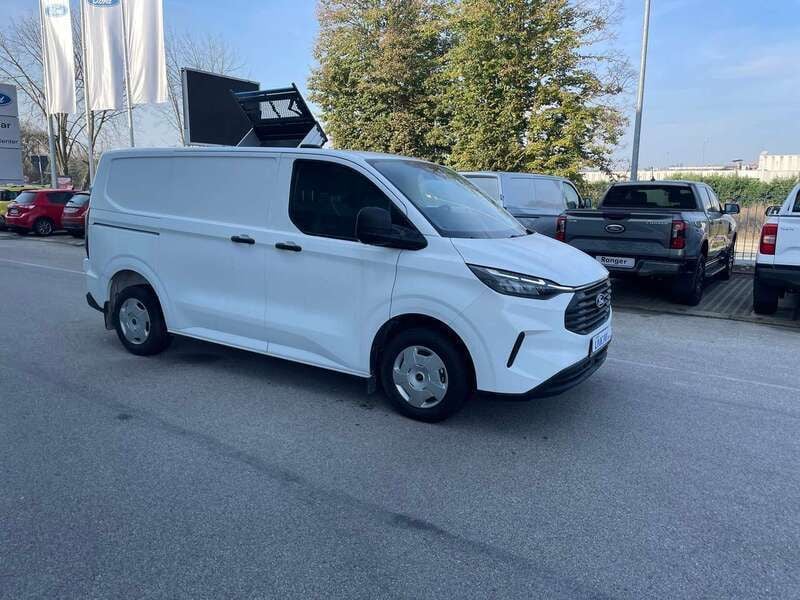 Usata Ford Transit Custom Trend 136 CV (100 kW) 2024 Frozen white Furgone