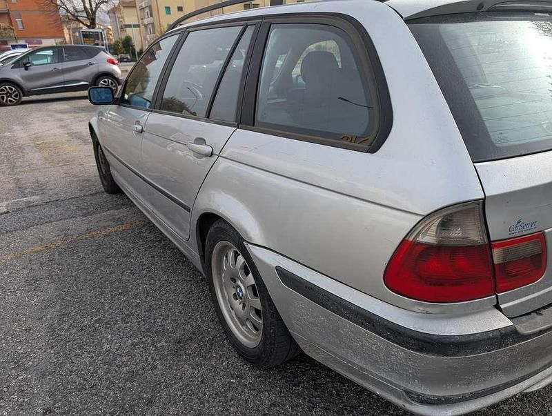 Usata BMW 320 110 CV (80 kW) 2002 Grigio Station wagon