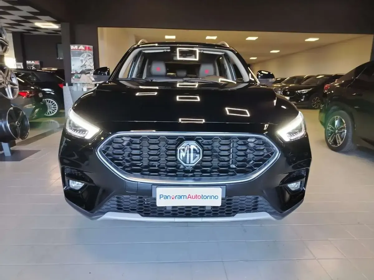 Usata MG ZS Luxury 106 CV (77 kW) 2025 Nero SUV