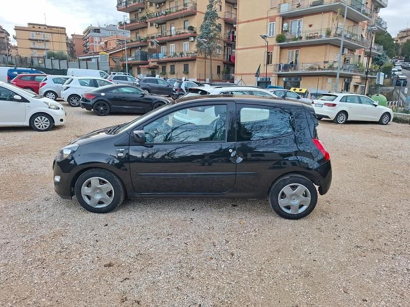Usata Renault Twingo Night&Day 74 CV (54 kW) 2014 Nero Utilitaria