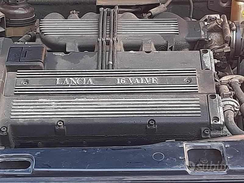 Usata Lancia Thema 147 CV (108 kW) 1988 Grigio Berlina