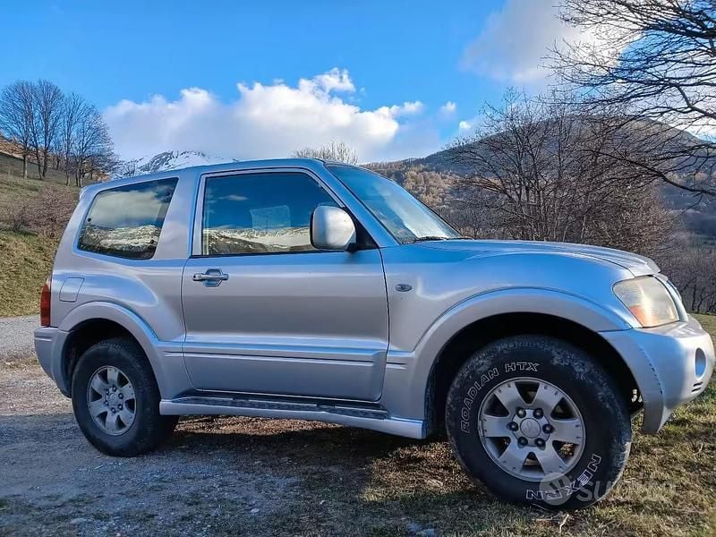 Usata Mitsubishi Pajero 2004 Grigio SUV