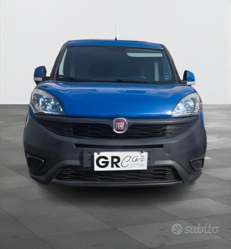 Usata Fiat Doblò 2017 Blu Monovolume