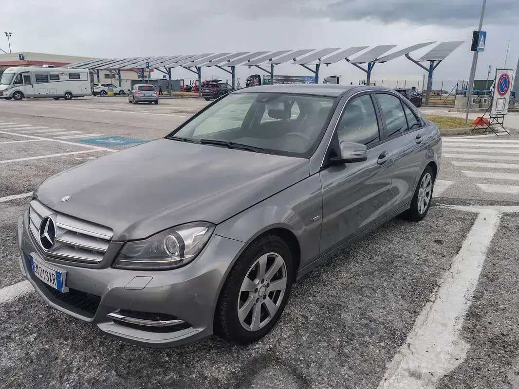 Usata Mercedes C220 Avantgarde 170 CV (125 kW) 2012 Berlina