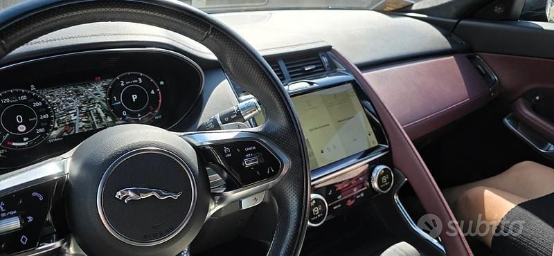 Usata Jaguar E-Pace R-Dynamic 163 CV (119 kW) 2021 Blu SUV