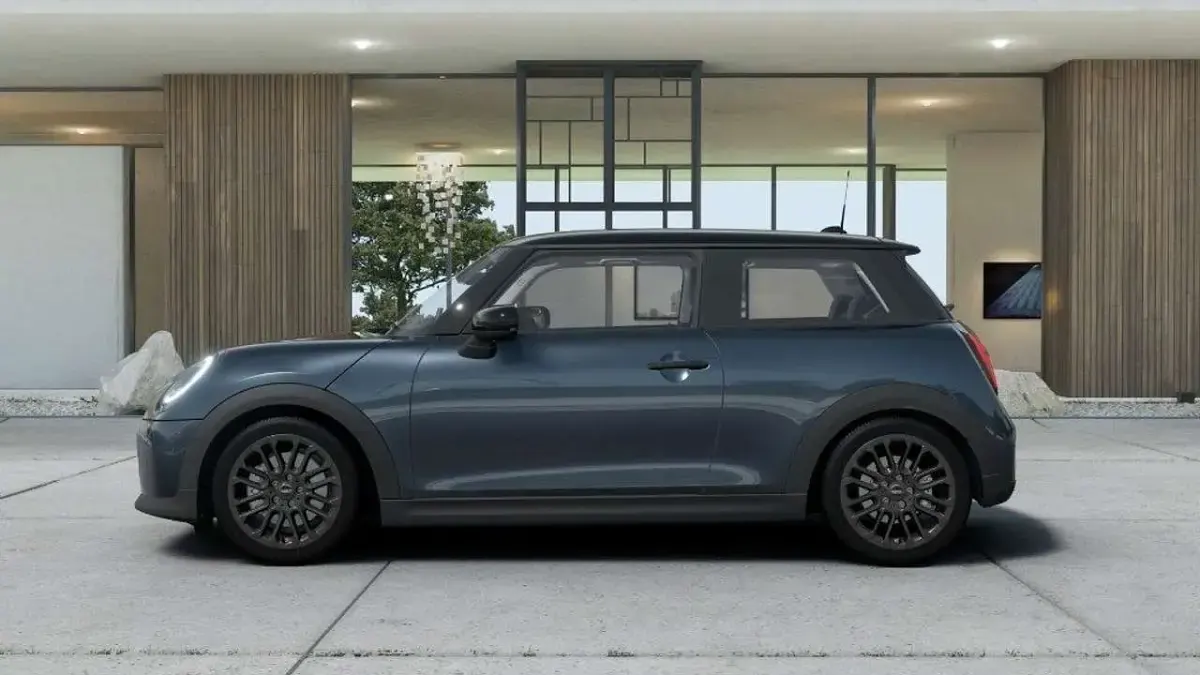 Nuova Mini Cooper Classic 114 kW (156 CV) 2026 Grigio scuro Utilitaria