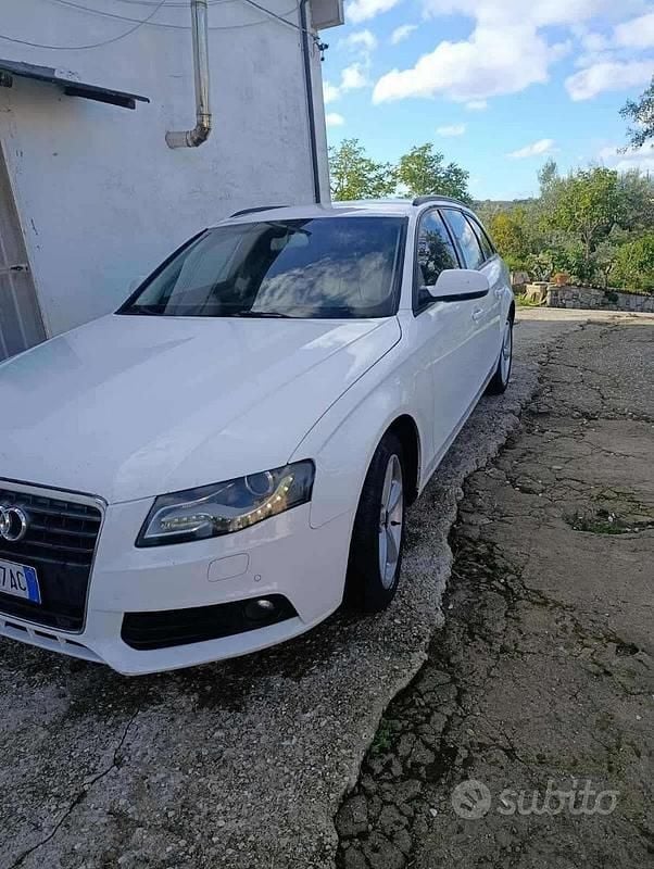 Usata Audi A4 143 CV (105 kW) 2012 Bianco Station wagon