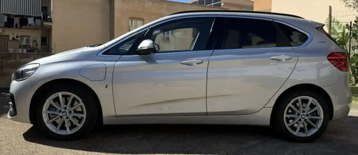 Usata BMW 225 Active Tourer iPerformance 136 CV (100 kW) 2019 Argento Monovolume