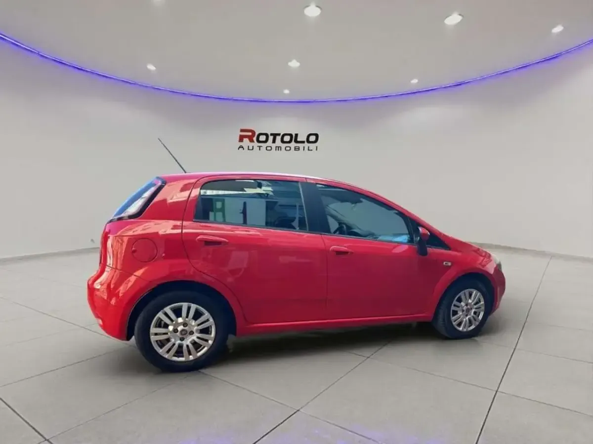 Usata Fiat Punto Lounge 85 CV (62 kW) 2014 Rosso Berlina