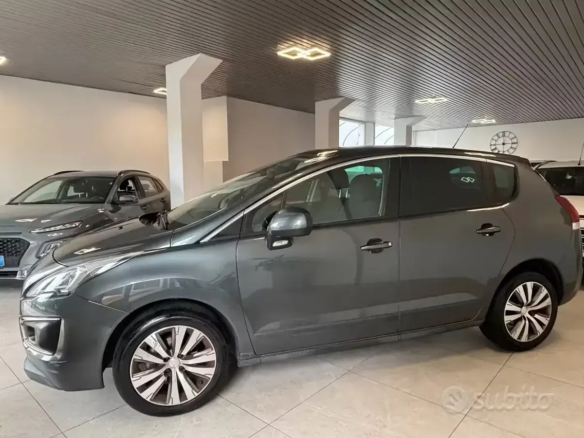 Usata Peugeot 3008 Active 131 CV (96 kW) 2015 Grigio Station wagon
