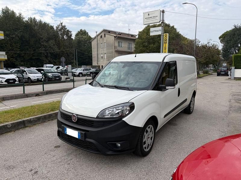 Usata Fiat Doblò 105 CV (77 kW) 2020 Bianco Monovolume