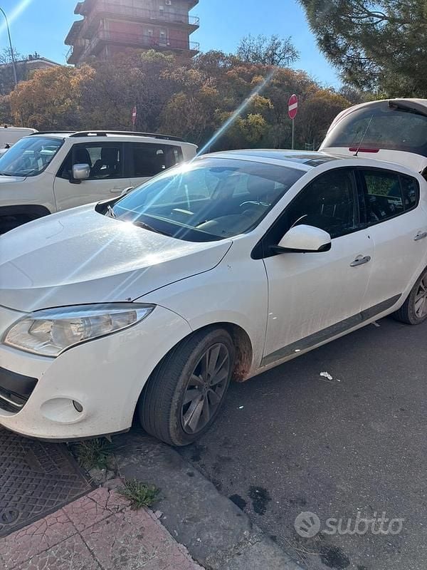 Usata Renault Mégane III 106 CV (77 kW) 2013 Utilitaria