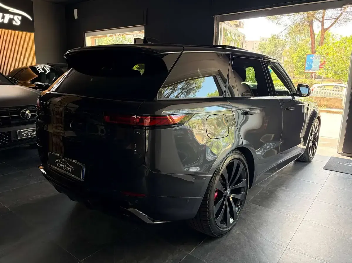 Usata Land Rover Range Rover Sport HSE Dynamic 300 CV (220 kW) 2024 Grigio SUV