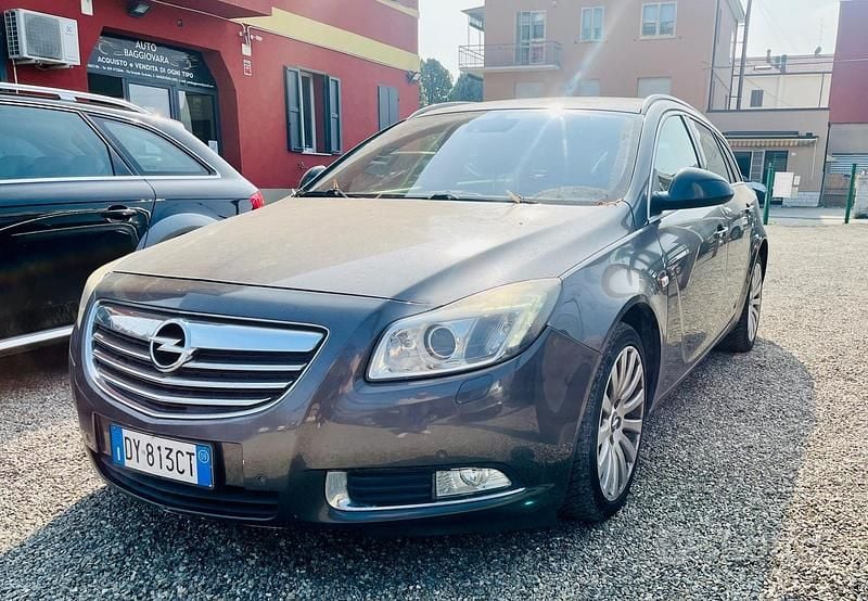 Usata Opel Insignia 160 CV (117 kW) 2009 Grigio Station wagon