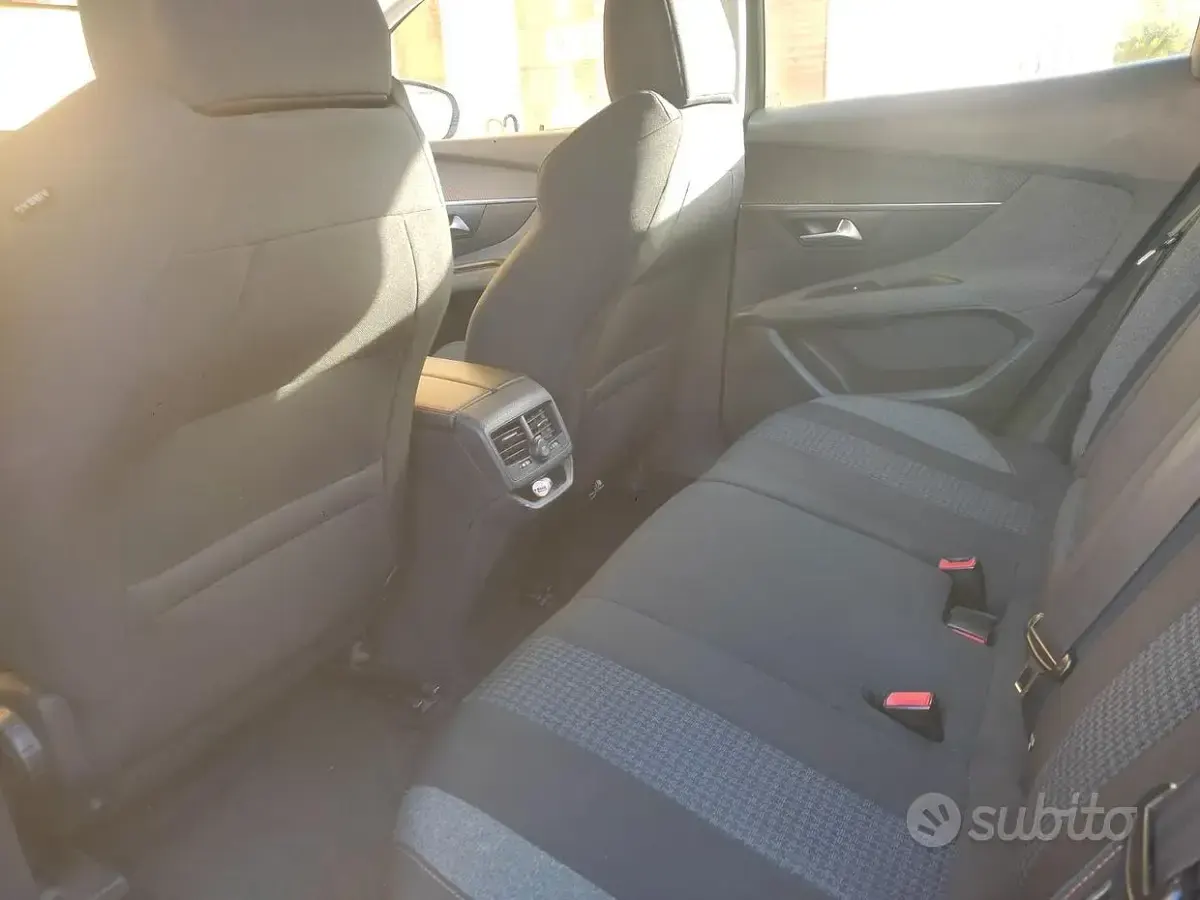 Usata Peugeot 3008 120 CV (88 kW) 2017 Grigio SUV